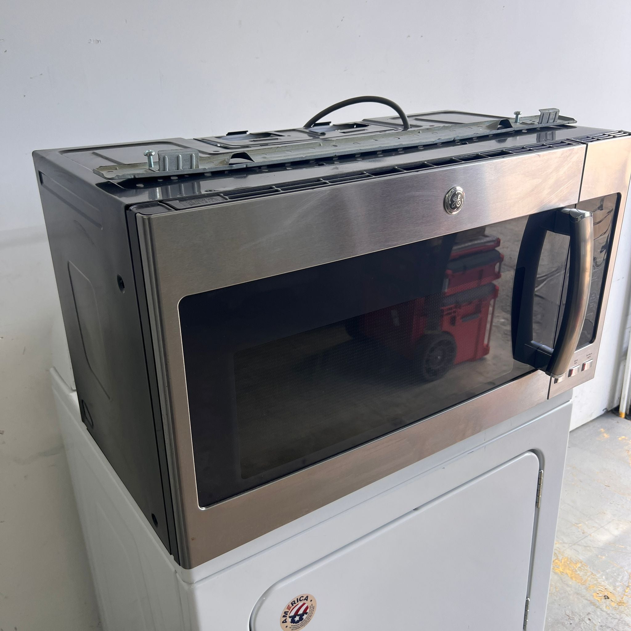 GE Stainless Steel Over-the-Range Microwave GE Stainless Steel Over-the-Range Microwave